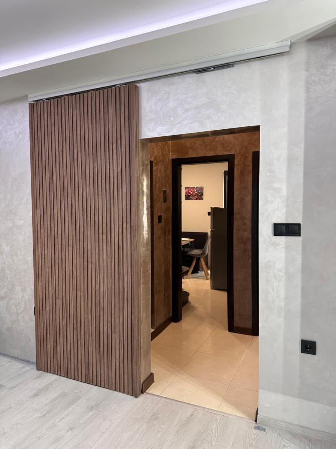 Елегантен Двустаен Апартамент Four Seasons Burgasz Kültér fotó