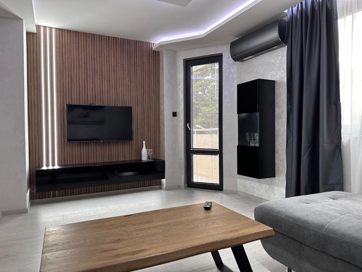 Елегантен Двустаен Апартамент Four Seasons Burgasz Kültér fotó